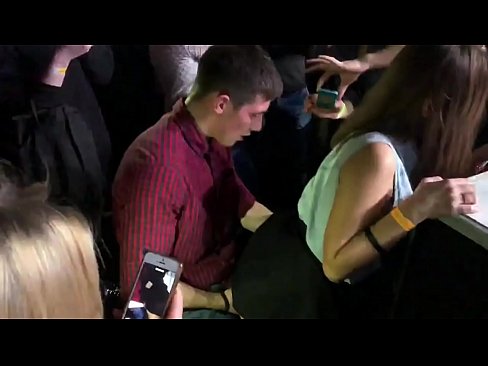 ❤️ Tinuod nga sekso sa usa ka nightclub sa Russia. Ang 18-anyos nga Ruso nga babaye sa anus ug puwerta nakighilawas sa usa ka nightclub Just porn sa pornograpiya ceb.hochu-sex-tomsk.ru ❌️❤